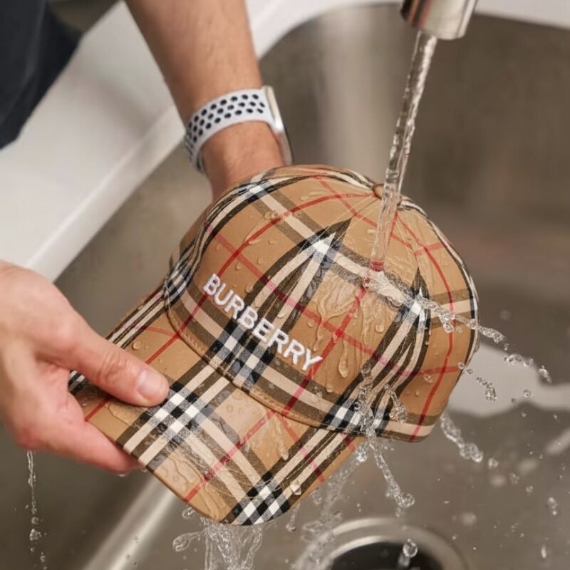 comment nettoyer une casquette Burberry