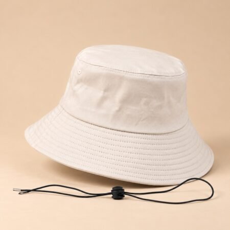 Bob avec cordon en coton beige
